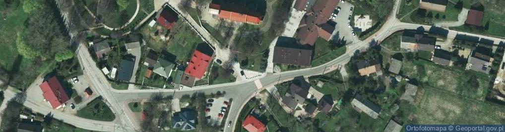 Zdjęcie satelitarne Kapliczka, Figura Świętych, Krzyż