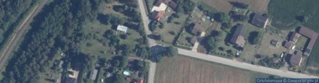 Zdjęcie satelitarne Kapliczka, Figura Świętych, Krzyż