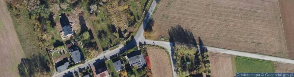 Zdjęcie satelitarne Kapliczka, Figura Świętych, Krzyż