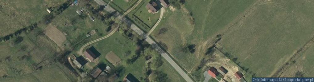 Zdjęcie satelitarne Kapliczka, Figura Świętych, Krzyż