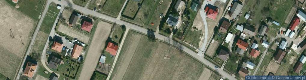 Zdjęcie satelitarne Kapliczka, Figura Świętych, Krzyż