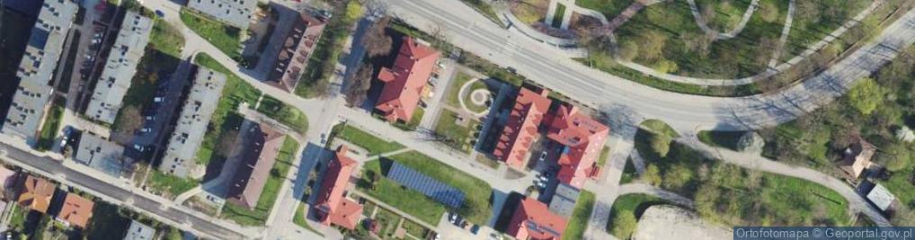 Zdjęcie satelitarne Kapliczka, Figura Świętych, Krzyż