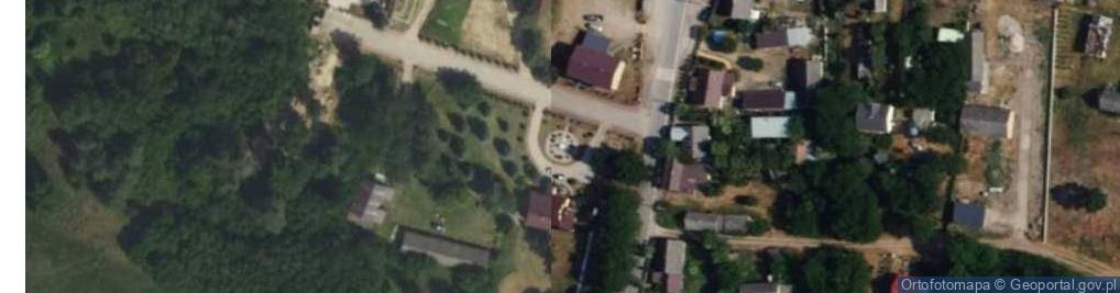 Zdjęcie satelitarne Kapliczka, Figura Świętych, Krzyż