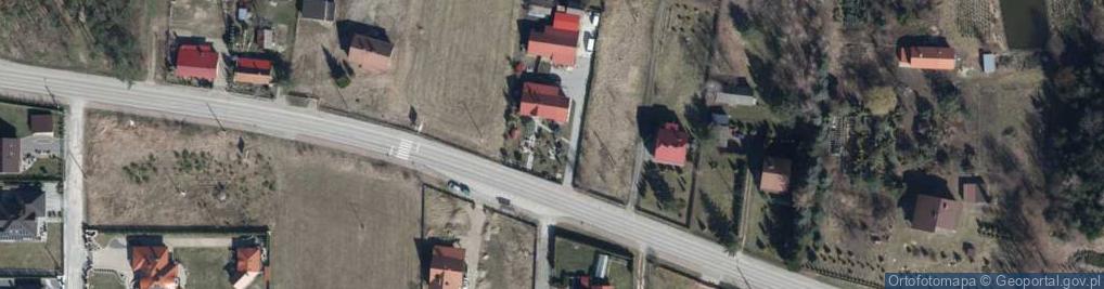 Zdjęcie satelitarne Kapliczka, Figura Świętych, Krzyż