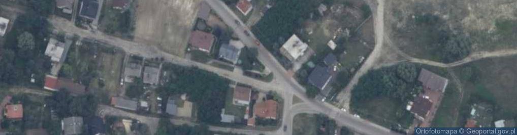 Zdjęcie satelitarne Kapliczka, Figura Świętych, Krzyż