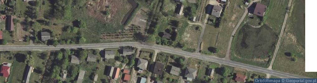 Zdjęcie satelitarne Kapliczka, Figura Świętych, Krzyż