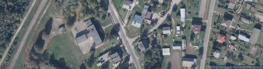 Zdjęcie satelitarne Kapliczka, Figura Świętych, Krzyż