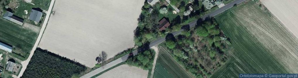 Zdjęcie satelitarne Kapliczka, Figura Świętych, Krzyż