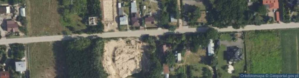 Zdjęcie satelitarne Kapliczka, Figura Świętych, Krzyż