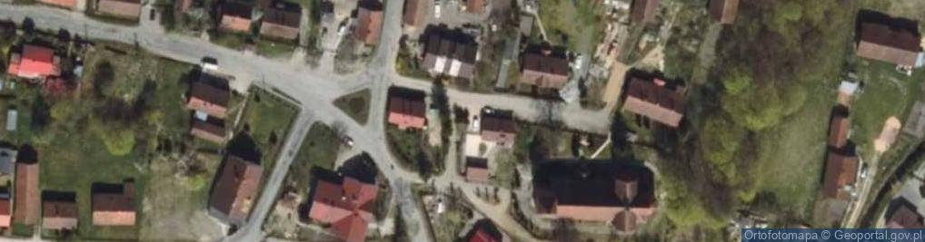 Zdjęcie satelitarne Kapliczka, Figura Świętych, Krzyż