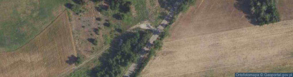 Zdjęcie satelitarne Kapliczka, Figura Świętych, Krzyż