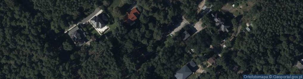 Zdjęcie satelitarne Kapliczka, Figura Świętych, Krzyż