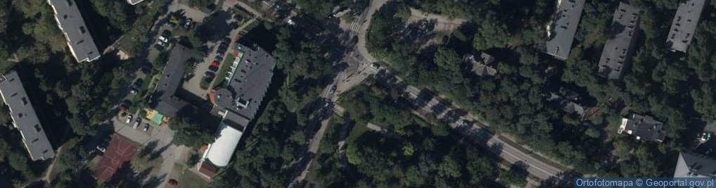 Zdjęcie satelitarne Kapliczka, Figura Świętych, Krzyż