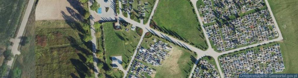 Zdjęcie satelitarne Kapliczka, Figura Świętych, Krzyż