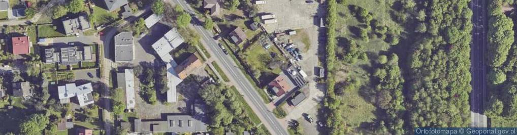 Zdjęcie satelitarne Kapliczka, Figura Świętych, Krzyż