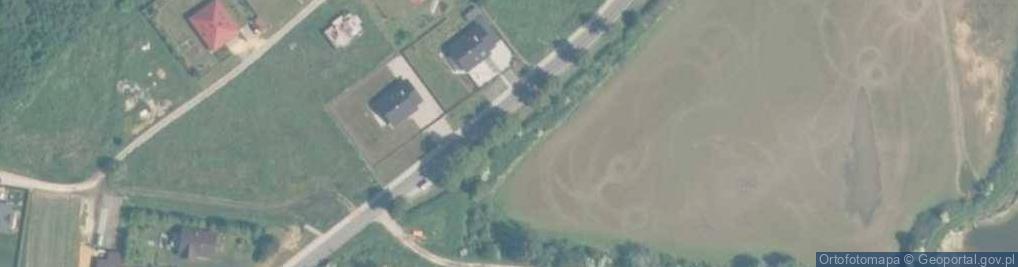 Zdjęcie satelitarne Matka Boska na drzewie
