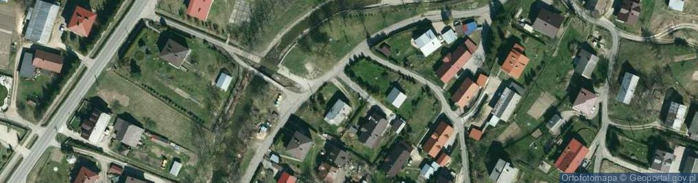 Zdjęcie satelitarne Murowana kapliczka