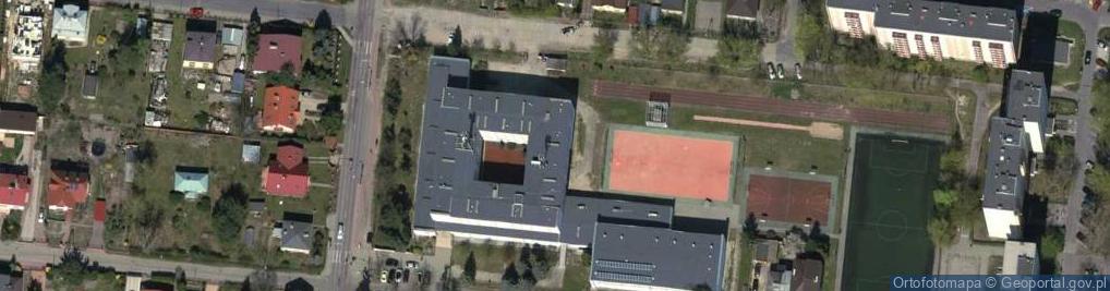 Zdjęcie satelitarne Międzyszkolny Uczniowski Klub Sportowy Pivot