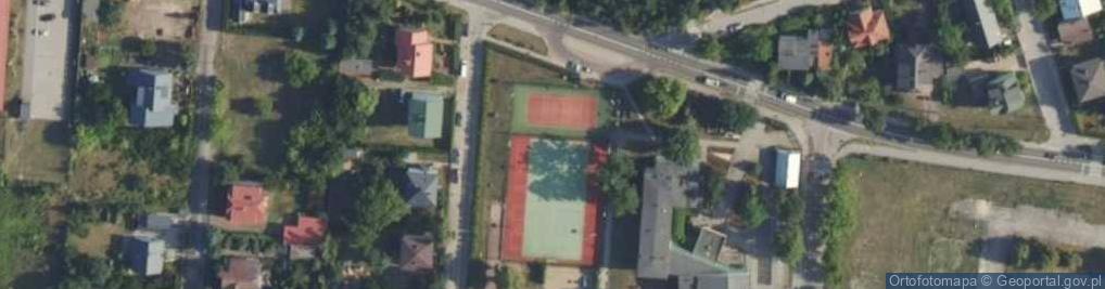 Zdjęcie satelitarne Kort tenisowy