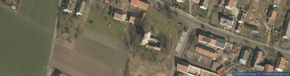 Zdjęcie satelitarne Kościół św. Michała Archanioła w Górzynie