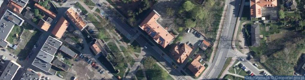 Zdjęcie satelitarne I Liceum Ogólnokształcące Im. Jędrzeja Śniadeckiego W Dzierżoniowie