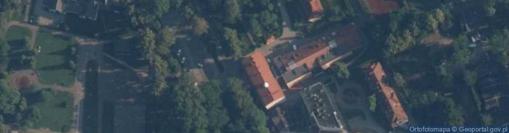 Zdjęcie satelitarne I Liceum Ogólnokształcące Z Oddziałami Dwujęzycznymi Im. Hieronima Derdowskiego W Kartuzach