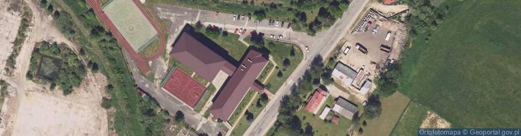 Zdjęcie satelitarne II Liceum Ogólnokształcące Dla Dorosłych W Ustrzykach Dolnych