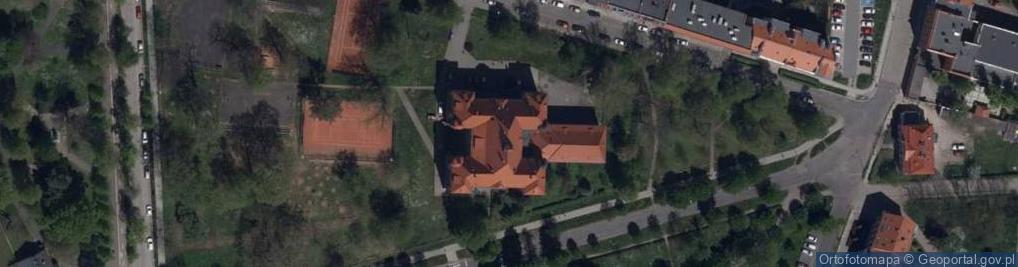Zdjęcie satelitarne II Liceum Ogólnokształcące Im. Stanisława Wyspiańskiego