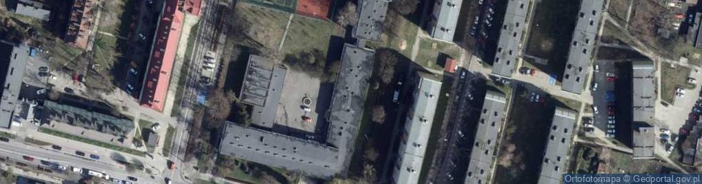 Zdjęcie satelitarne III Liceum Ogólnokształcące Im. Jakuba Stefana Cezaka W Zgierzu