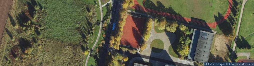 Zdjęcie satelitarne IV Liceum Ogólnokształcące Im. Krzysztofa Kamila Baczyńskiego W Słupsku