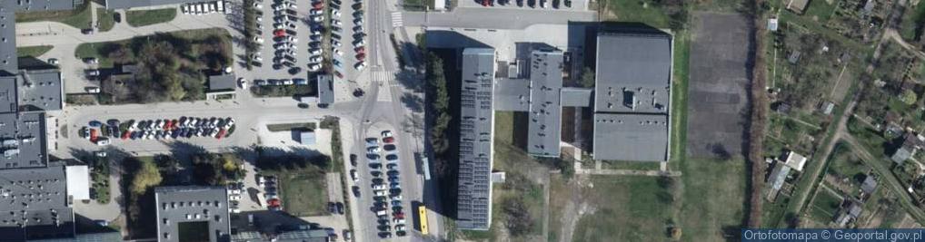 Zdjęcie satelitarne IV Liceum Ogólnokształcące Z Oddziałami Integracyjnymi I Sportowymi Im. Janusza Kusocińskiego W Wałbrzychu