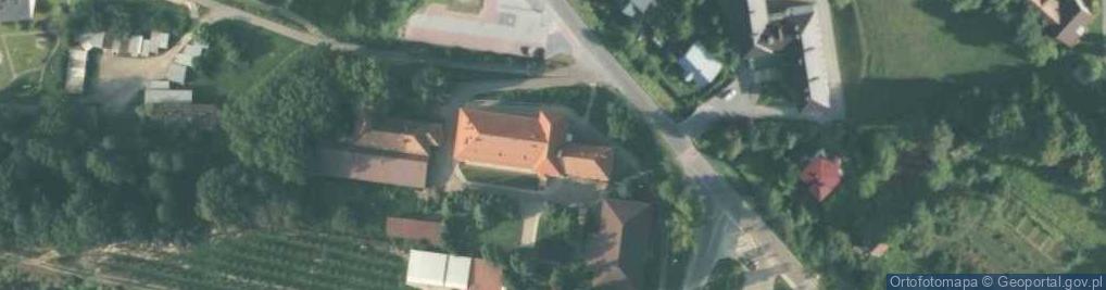 Zdjęcie satelitarne Liceum Akademickie Korpusu Kadetów w Łysej Górze
