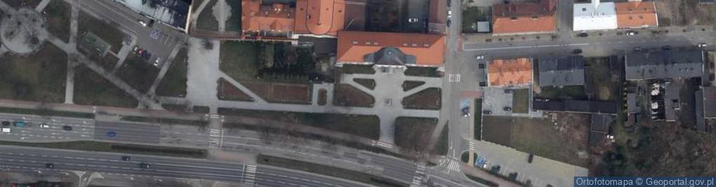 Zdjęcie satelitarne Liceum Ogólnokształcące Dla Dorosłych 'Pascal' W Piotrkowie Trybunalskim