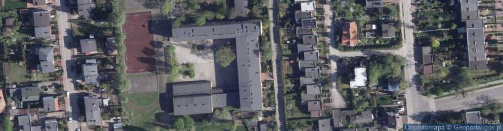Zdjęcie satelitarne Liceum Ogólnokształcące Dla Dorosłych Toruńskiego Stowarzyszenia Pomocy Szkole W Toruniu