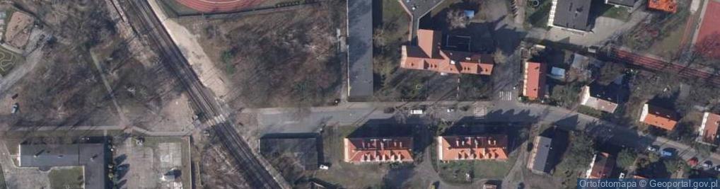 Zdjęcie satelitarne Liceum Ogólnokształcące Dla Dorosłych W Świnoujściu Wojewódzkiego Zakładu Doskonalenia Zawodowego W Szczecinie