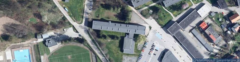 Zdjęcie satelitarne Liceum Ogólnokształcące Im. Henryka Sienkiewicza W Nowej Rudzie