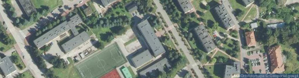 Zdjęcie satelitarne Liceum Ogólnokształcące Im. Marii Curie-Skłodowskiej W Kazimierzy Wielkiej