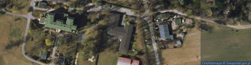 Zdjęcie satelitarne Liceum Ogólnokształcące W Ośrodku Szkolno-Wychowawczym Dla Dzieci Niewidomych Im. Róży Czackiej W Laskach