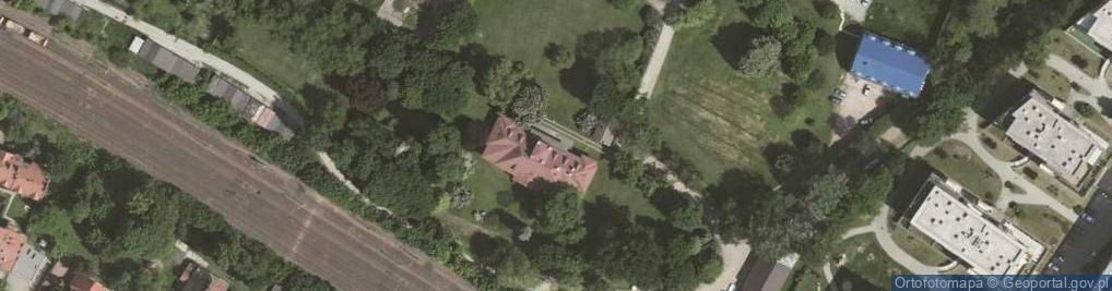 Zdjęcie satelitarne Niepubliczne Dwujęzyczne Liceum Ogólnokształcące 'Cracow International School'