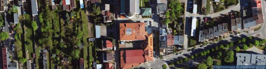 Zdjęcie satelitarne Pijarskie Liceum Ogólnokształcące Królowej Pokoju W Łowiczu