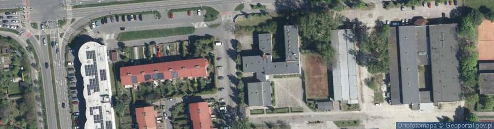 Zdjęcie satelitarne Policealna Szkoła Zawodowa Dla Dorosłych Wojewódzkiego Zakładu Doskonalenia Zawodowego W Opolu