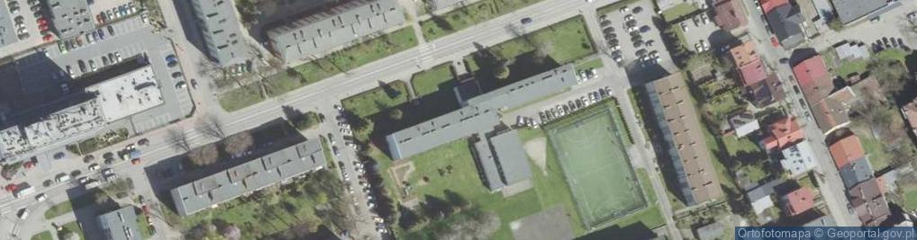 Zdjęcie satelitarne VII Liceum Ogólnokształcące Im. Gen. Józefa Kustronia W Nowym Sączu