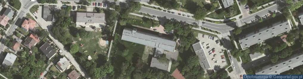 Zdjęcie satelitarne VIII Liceum Ogólnokształcące Dla Dorosłych Im. Św. Maksymiliana Marii Kolbe W Krakowie