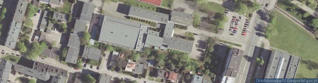 Zdjęcie satelitarne Xiii Liceum Ogólnokształcące Z Oddziałami Dwujęzycznymi Im. Polskich Noblistów W Radomiu