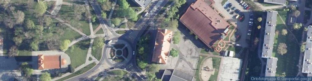 Zdjęcie satelitarne Zaoczne Liceum Ogólnokształcące Dla Dorosłych 'Cosinus Plus' W Inowrocławiu