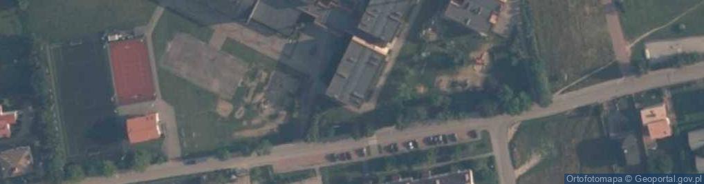 Zdjęcie satelitarne Zaoczne Liceum Ponadgimnazjalne W Sierakowicach