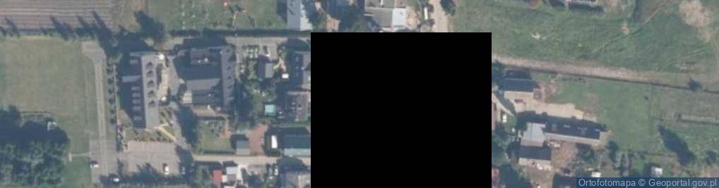 Zdjęcie satelitarne zadaszona wiata, ławki