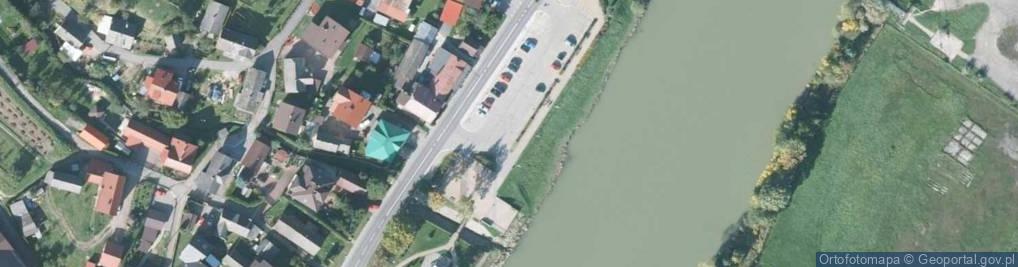 Zdjęcie satelitarne Zadaszone ławki
