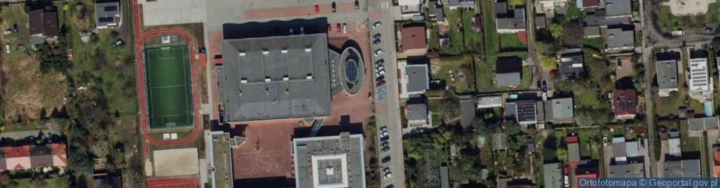 Zdjęcie satelitarne PilkaNaHali.pl - koszykówka/piłka nożna/siatkówka- LOSiR Luboń