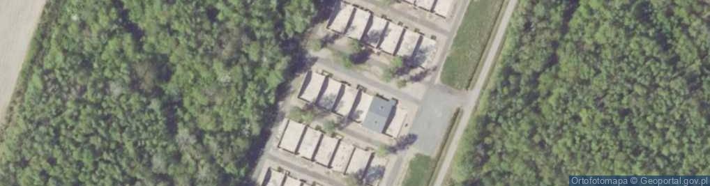 Zdjęcie satelitarne Centralne Muzeum Jeńców Wojennych - baraki